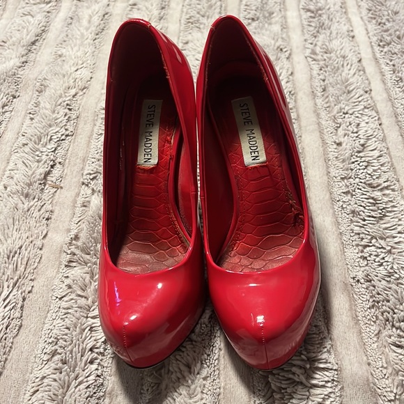 Steve Madden Nala Pumps - Picture 2 of 4